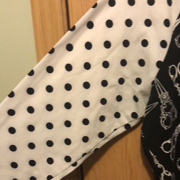 Lularoe Randy top size large scissors and polka dots - Picture 4 of 6